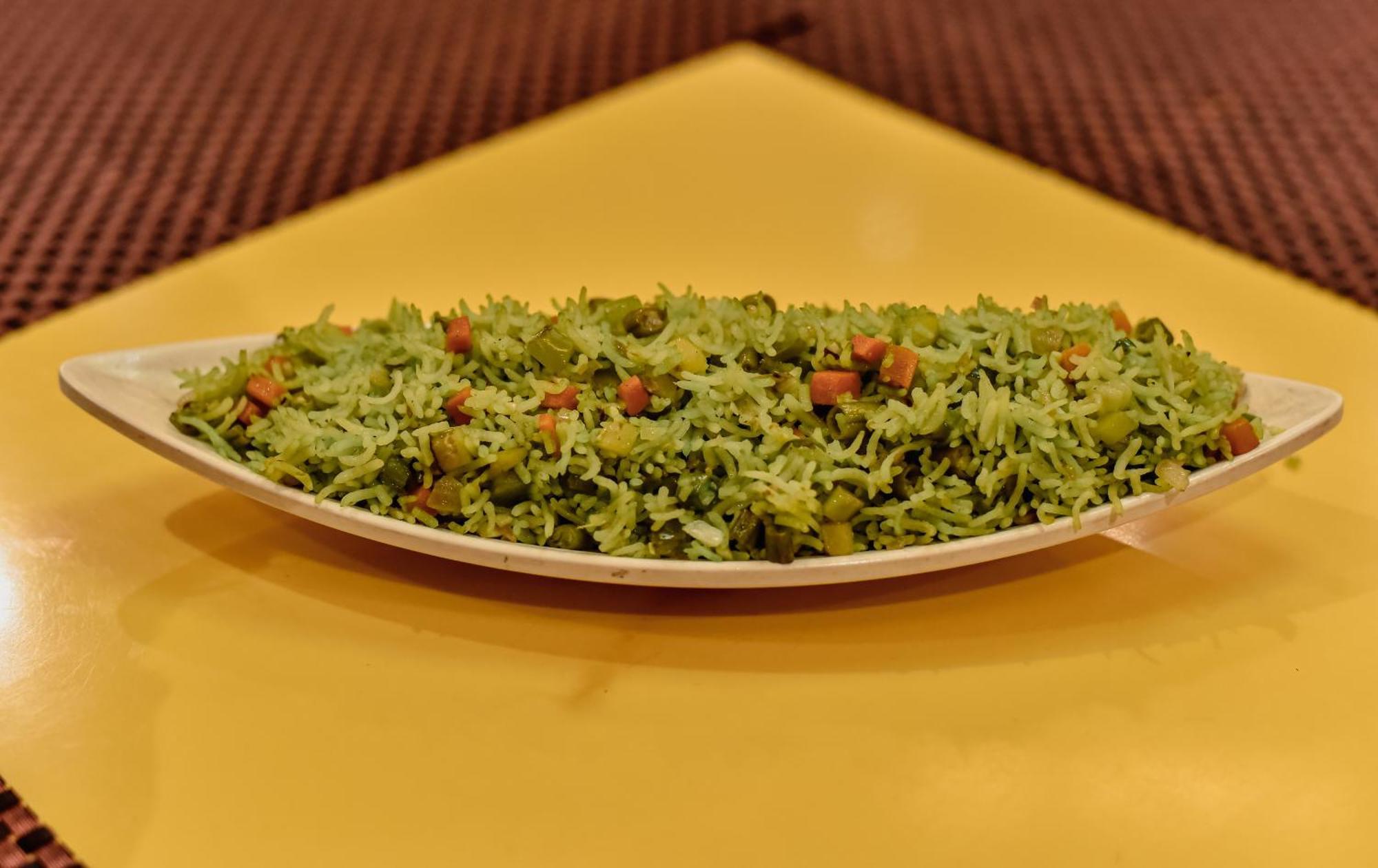 Mirzāpur Konark Grand Hotel מראה חיצוני תמונה