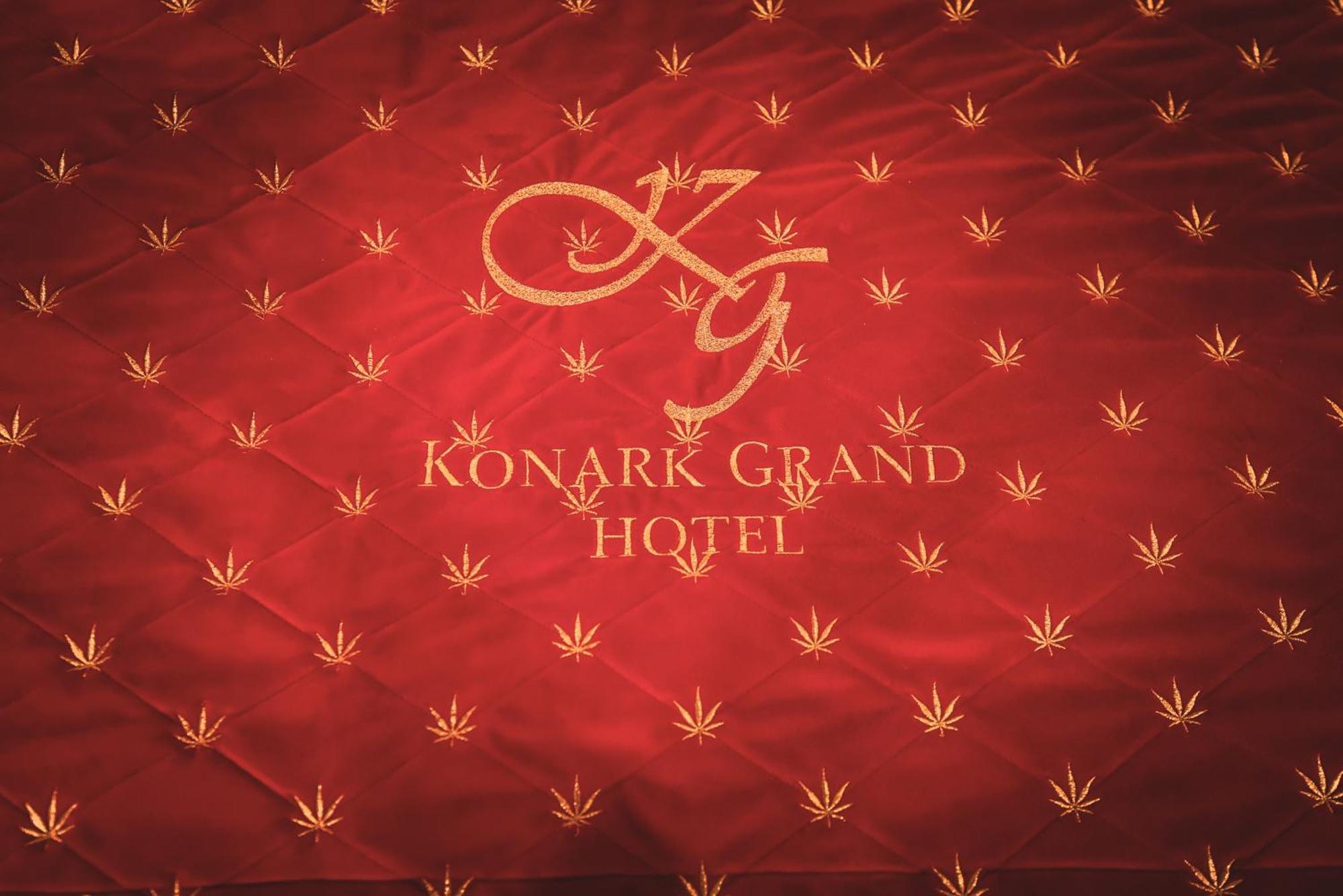 Mirzāpur Konark Grand Hotel מראה חיצוני תמונה